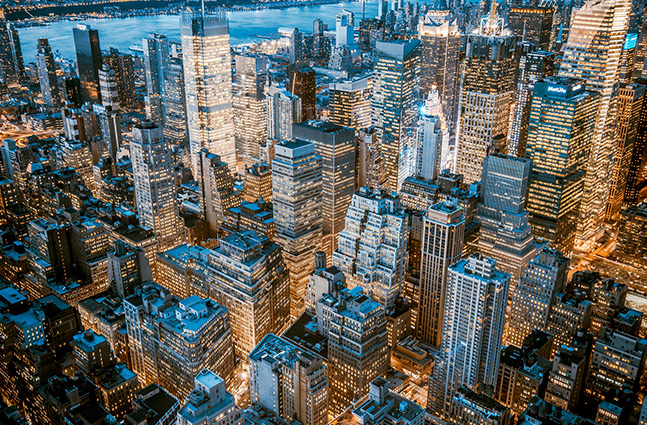 Neden küçük bir benzinli motorun çalıştırma sırasında hava kapısını çekmesi gerekiyor ama araba yapmıyor?